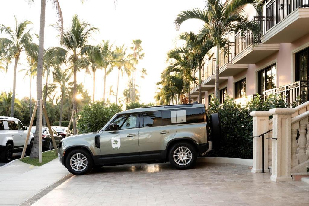 Palm House Hotel Palm Beach Buitenkant foto